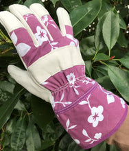 Load image into Gallery viewer, Ladies Gardening Glove &amp; Ratchet Pruner Secateurs (Great for weaker hands) Set
