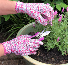 Load image into Gallery viewer, Petal Power Ladies Garden Gloves (2 pairs) &amp; Mini Pruner Secateurs Set - Perfect Ladies Garden Gift
